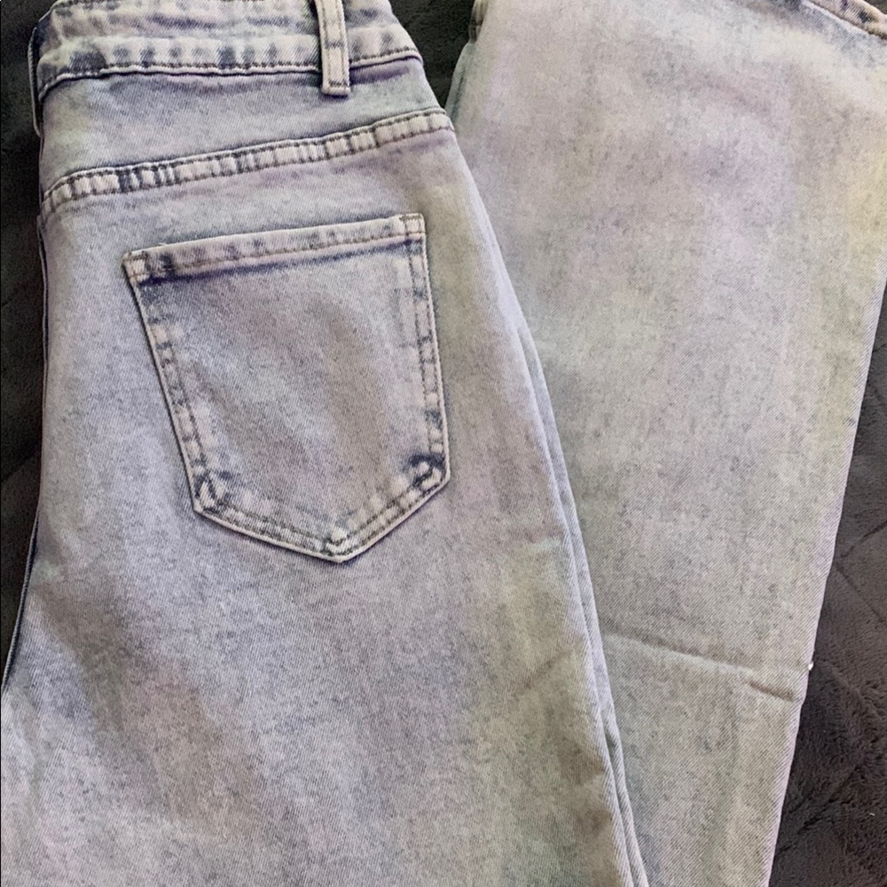 Stylish Light Wash Denim Jeans